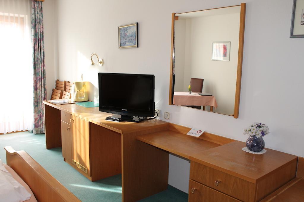 Hotel garni Vogelsang Bad Fussing Ruang foto