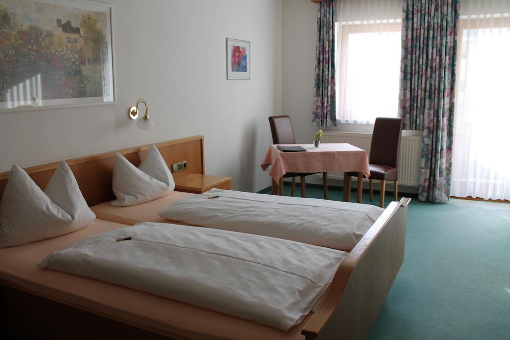 Hotel garni Vogelsang Bad Fussing Ruang foto