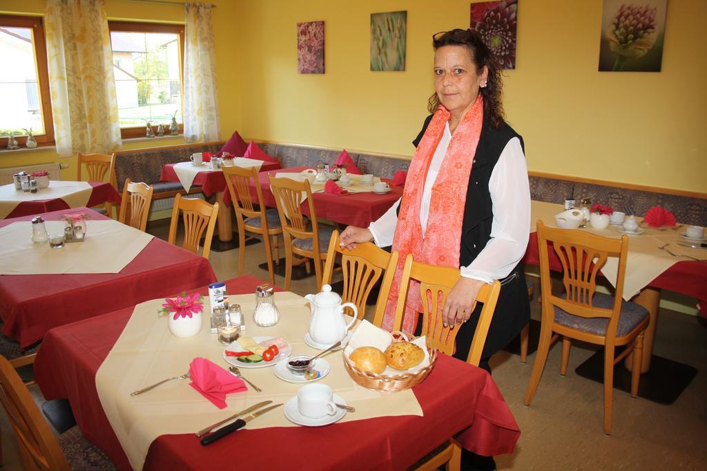 Hotel garni Vogelsang Bad Fussing Bagian luar foto