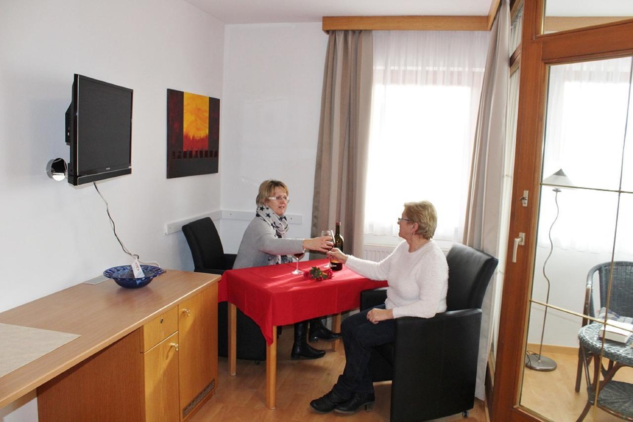 Hotel garni Vogelsang Bad Fussing Bagian luar foto