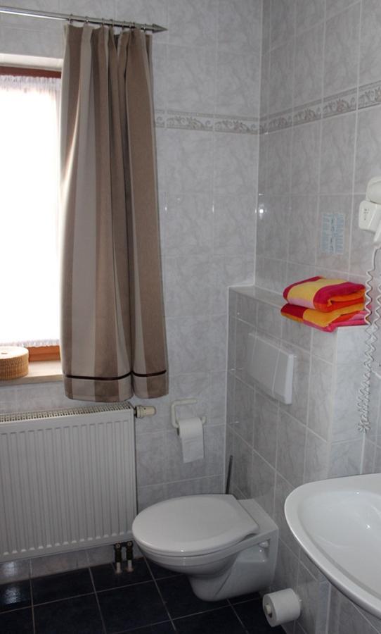 Hotel garni Vogelsang Bad Fussing Bagian luar foto