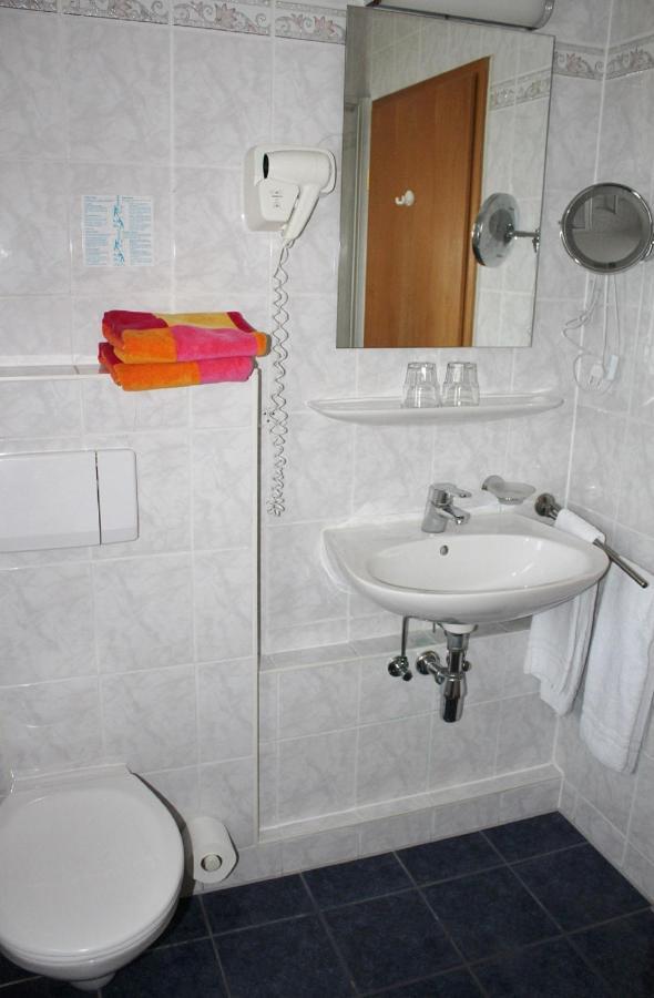 Hotel garni Vogelsang Bad Fussing Bagian luar foto